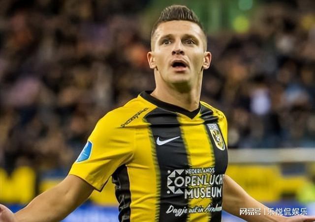 球员背后的 球员背后的